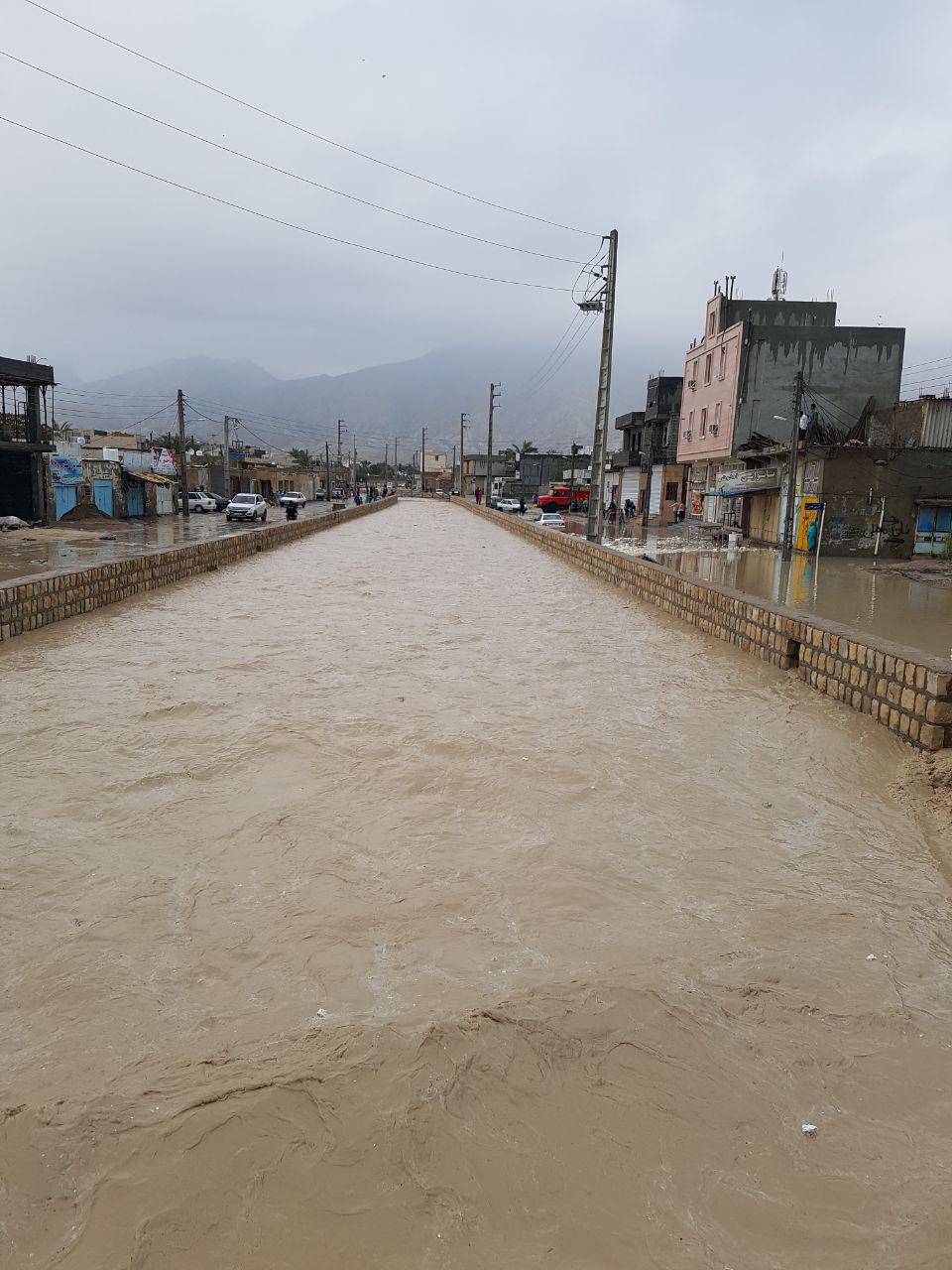 گزارش تصویری از بارندگی شدید در شهرستان کنگان