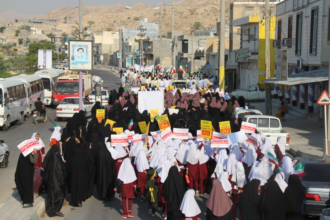 گزارش تصویری / راهپیمایی ۱۳ آبان در شهر سیراف