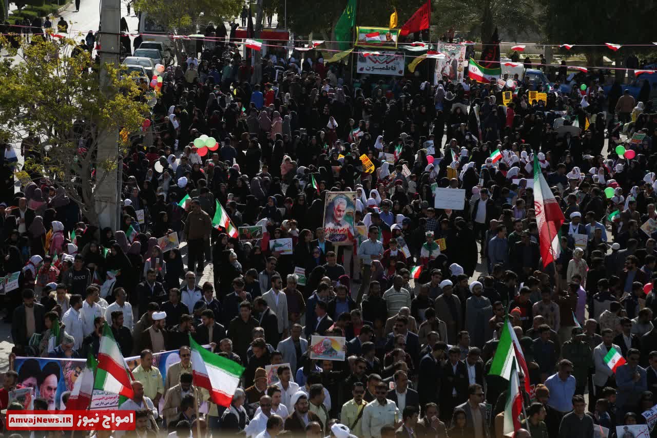 گزارش تصویری/ راهپیمایی ۲۲ بهمن در شهر کنگان